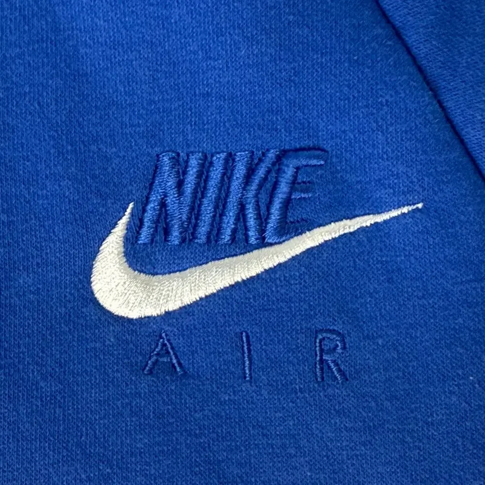 Nike Men's Medium Blue Sweatshirt Crewneck Retro Vibe